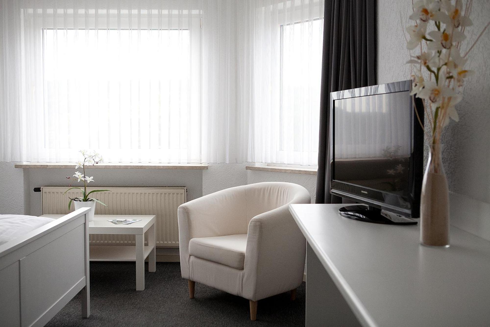 Hotel Asslar Extérieur photo